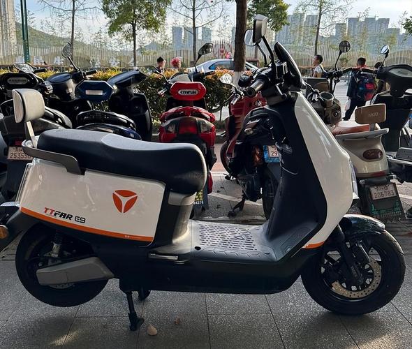 電動(dòng)車(chē)品牌可分為3種"級(jí)別",各有各的特色,哪種更有性價(jià)比?